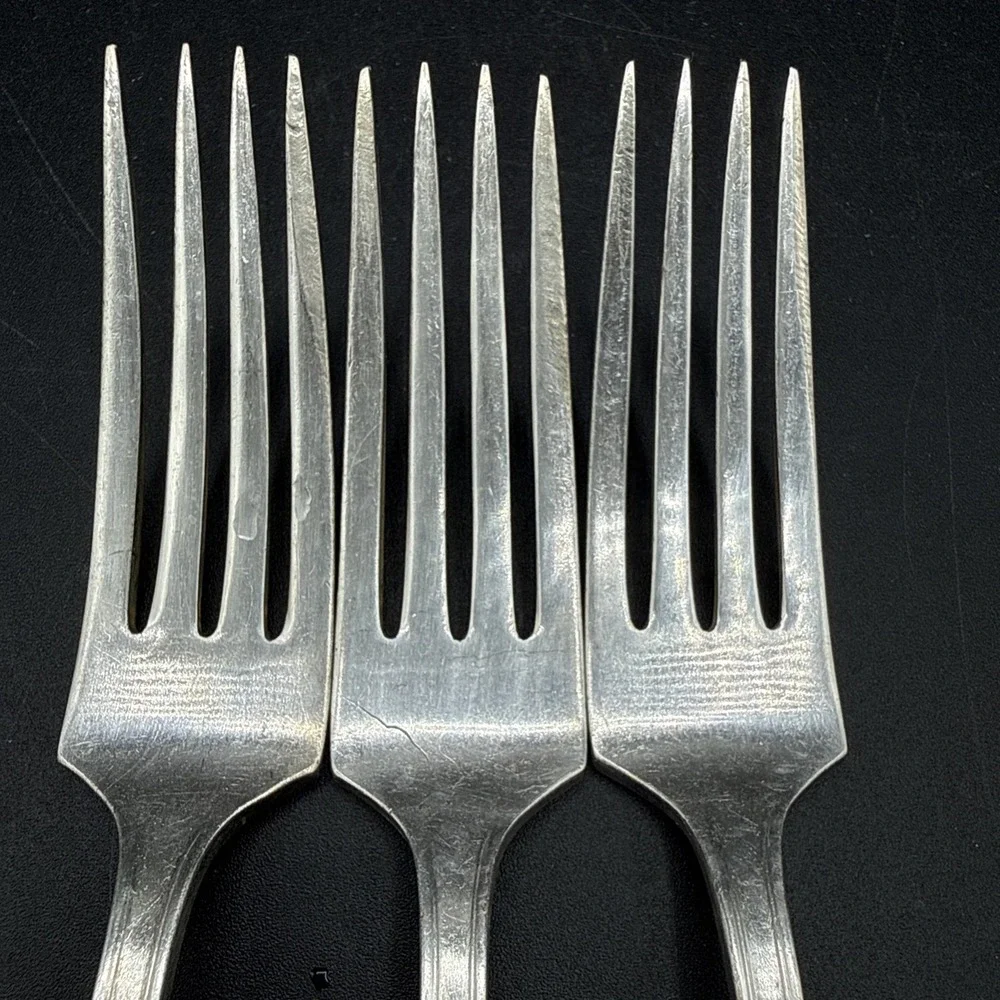 Vintage Rogers R.C. Co. LA TOURAINE Silverplate Dinner Forks‎ 1920 Set of 3